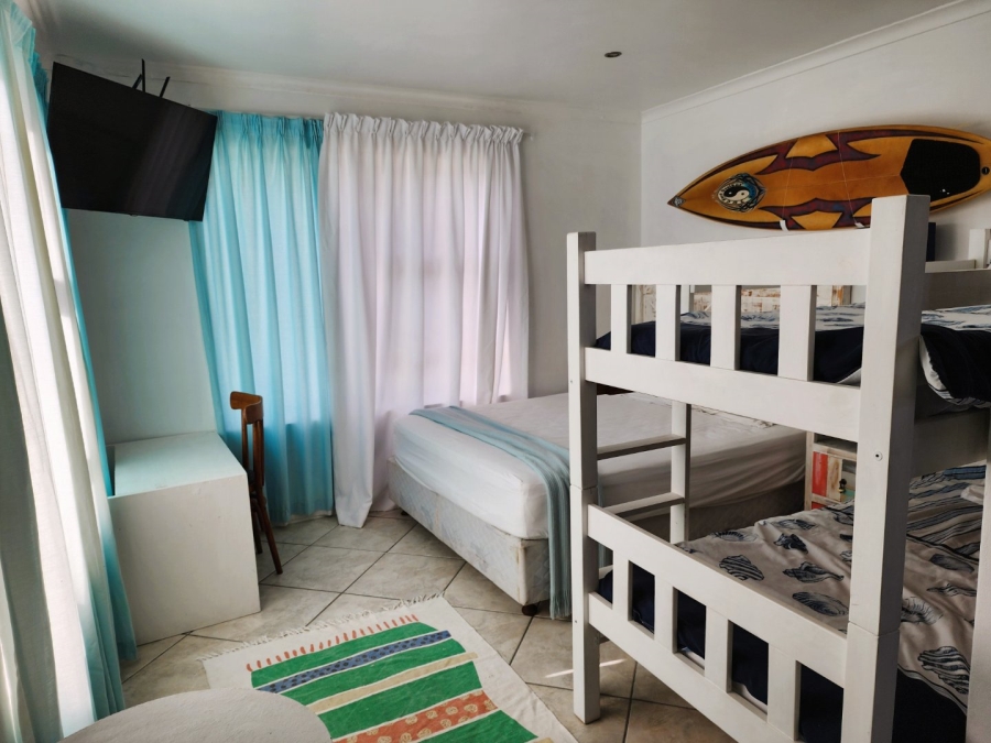 6 Bedroom Property for Sale in Kleinbaai Western Cape